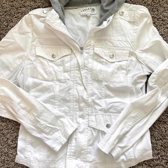 Lightweight zip up jacket with hood - Picture 2 of 4